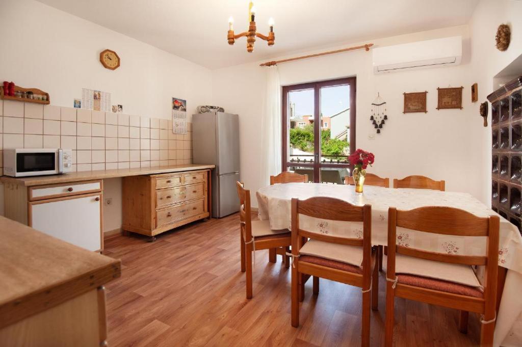 Maribela Apartments Трогир Экстерьер фото